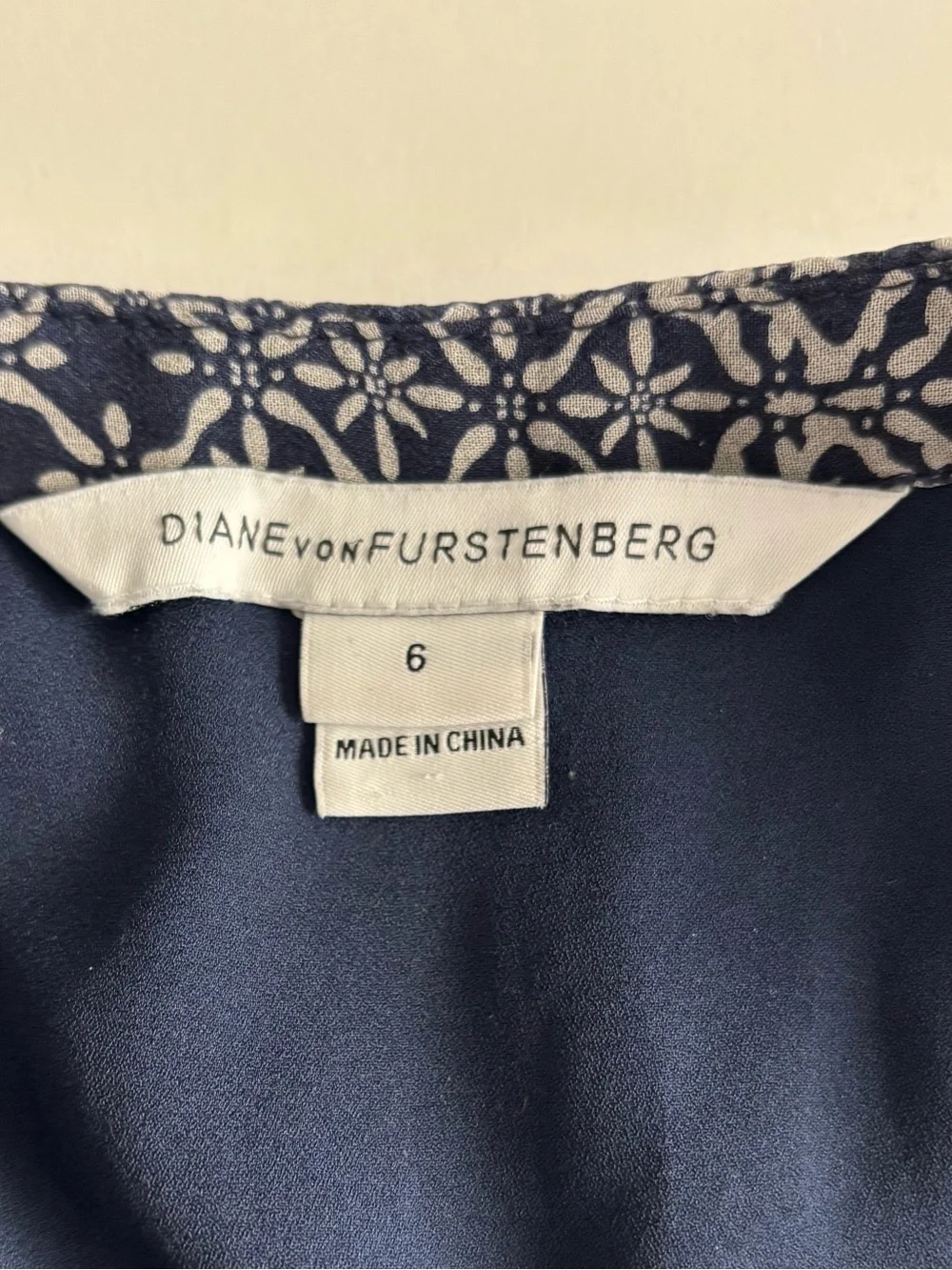 Diane Von Furstenberg Navy and White Silk Fleurette Dress Sz 6